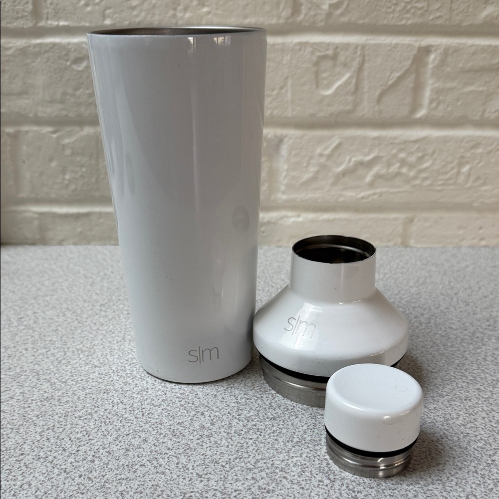 Simple Modern Classic Cocktail Shaker